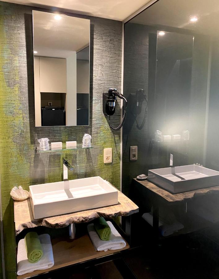 Hotel Wellness Eau De Roche Durbuy Bagian luar foto