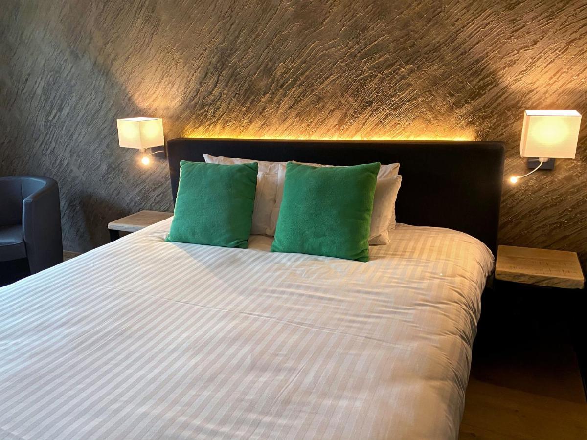 Hotel Wellness Eau De Roche Durbuy Bagian luar foto