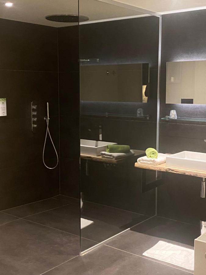 Hotel Wellness Eau De Roche Durbuy Bagian luar foto